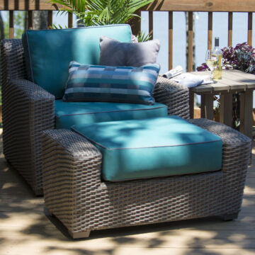 Augusta - Whitecraft Wicker Lounge Set by Woodard