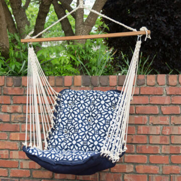 Tufted Single Swing