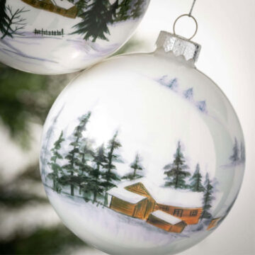 SNOWY CABIN ORNAMENT